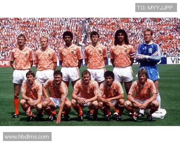 荷兰足球明星扬迈的传奇旅程与辉煌成就解析 荷兰足球明星扬迈的传奇旅程与辉煌成就解析